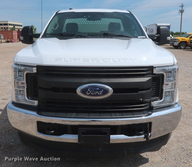 image for item HT9586 2017 Ford F350 Super Duty XL  utility bed pickup truck