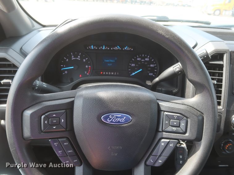 image for item HT9586 2017 Ford F350 Super Duty XL  utility bed pickup truck