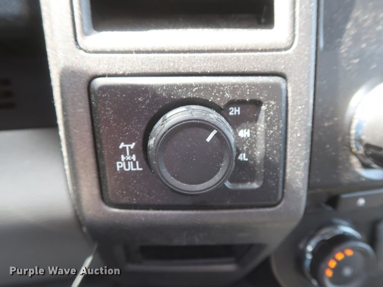 image for item HT9586 2017 Ford F350 Super Duty XL  utility bed pickup truck