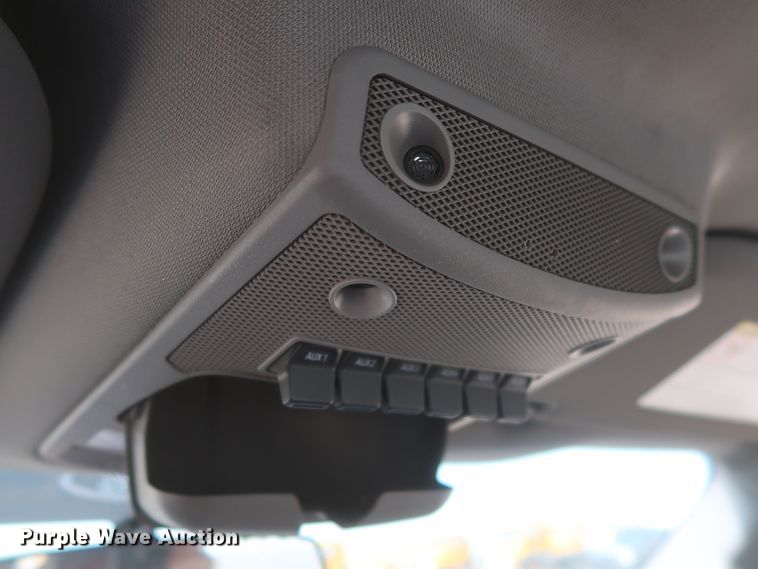 image for item HT9586 2017 Ford F350 Super Duty XL  utility bed pickup truck