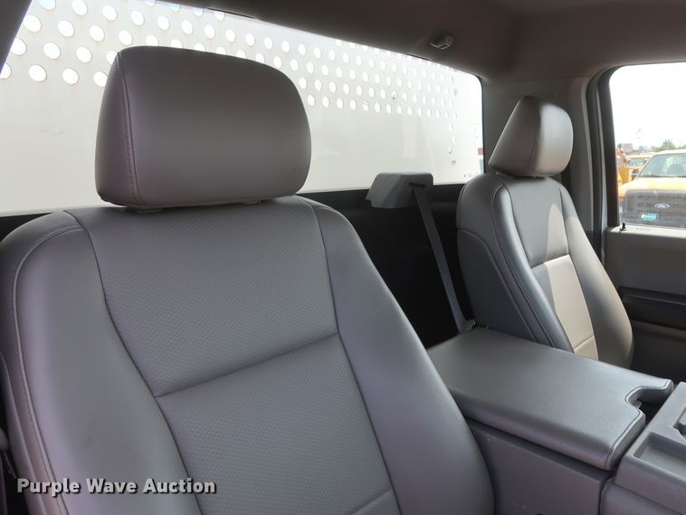 image for item HT9586 2017 Ford F350 Super Duty XL  utility bed pickup truck