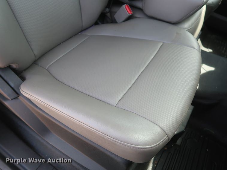 image for item HT9586 2017 Ford F350 Super Duty XL  utility bed pickup truck