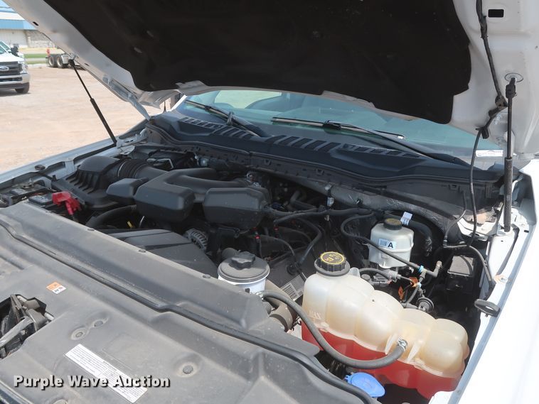 image for item HT9586 2017 Ford F350 Super Duty XL  utility bed pickup truck