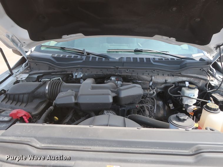 image for item HT9586 2017 Ford F350 Super Duty XL  utility bed pickup truck