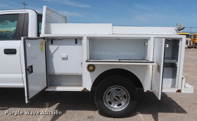 image for item HT9586 2017 Ford F350 Super Duty XL  utility bed pickup truck