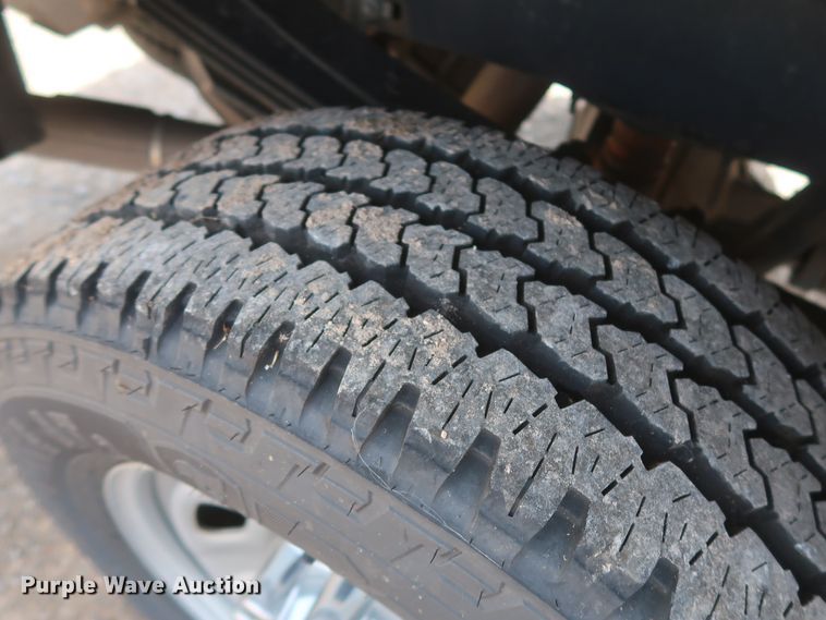 image for item HT9586 2017 Ford F350 Super Duty XL  utility bed pickup truck