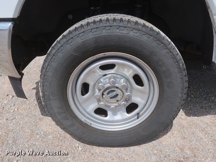 image for item HT9586 2017 Ford F350 Super Duty XL  utility bed pickup truck