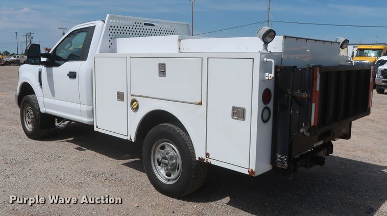 image for item HT9587 2017 Ford F350 Super Duty XL  utility bed pickup truck