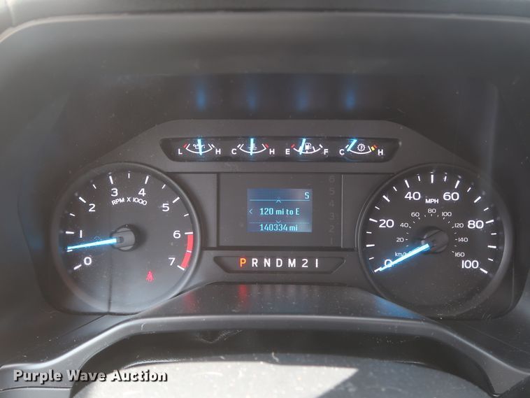 image for item HT9587 2017 Ford F350 Super Duty XL  utility bed pickup truck