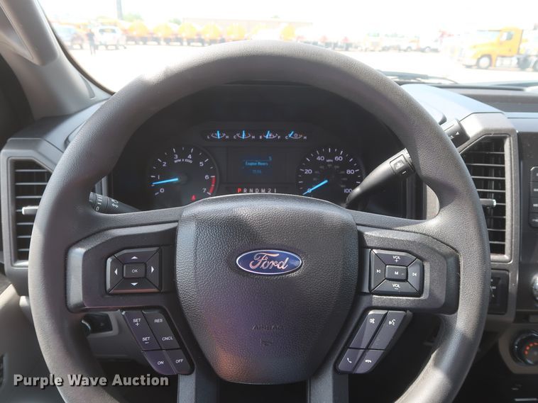 image for item HT9587 2017 Ford F350 Super Duty XL  utility bed pickup truck