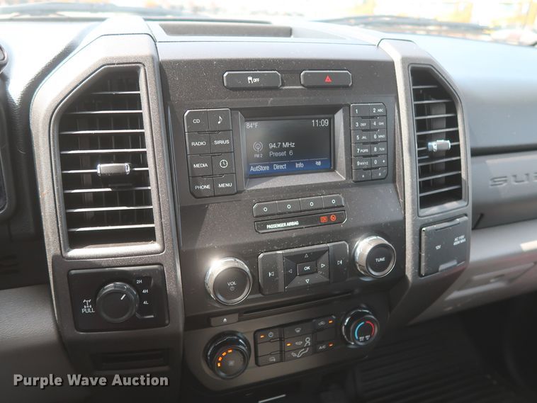 image for item HT9587 2017 Ford F350 Super Duty XL  utility bed pickup truck