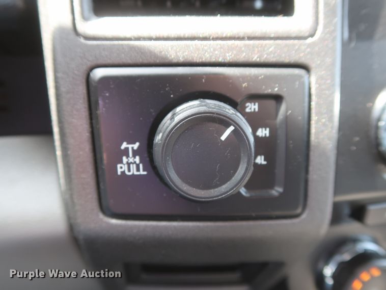 image for item HT9587 2017 Ford F350 Super Duty XL  utility bed pickup truck