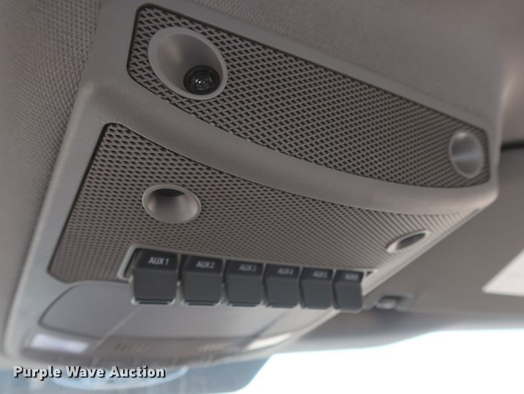 image for item HT9587 2017 Ford F350 Super Duty XL  utility bed pickup truck