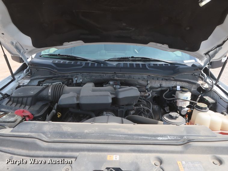 image for item HT9587 2017 Ford F350 Super Duty XL  utility bed pickup truck