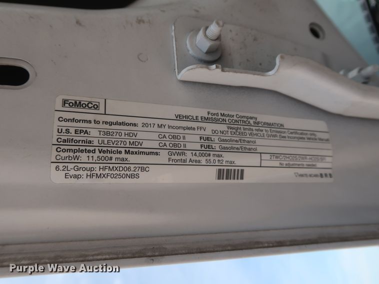 image for item HT9587 2017 Ford F350 Super Duty XL  utility bed pickup truck