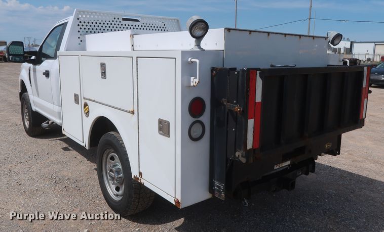 image for item HT9587 2017 Ford F350 Super Duty XL  utility bed pickup truck