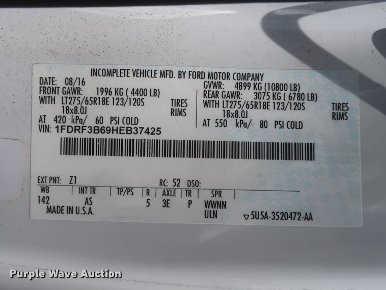 image for item HT9587 2017 Ford F350 Super Duty XL  utility bed pickup truck