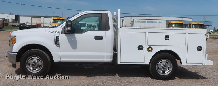 image for item HT9588 2017 Ford F350 Super Duty XL  utility bed pickup truck