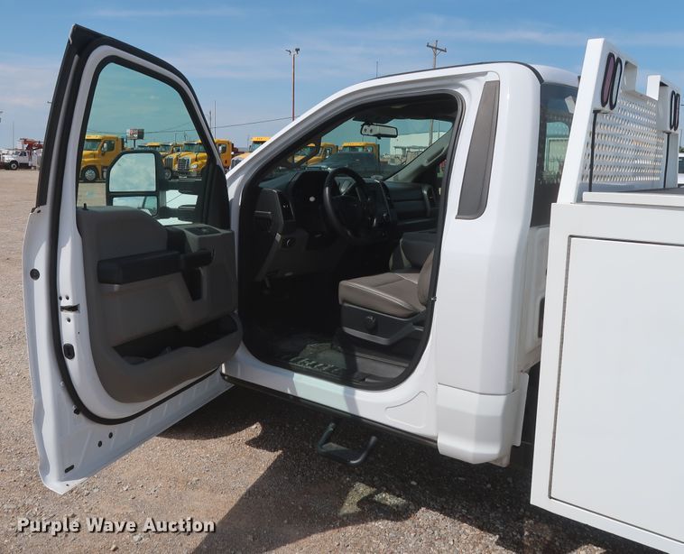 image for item HT9588 2017 Ford F350 Super Duty XL  utility bed pickup truck