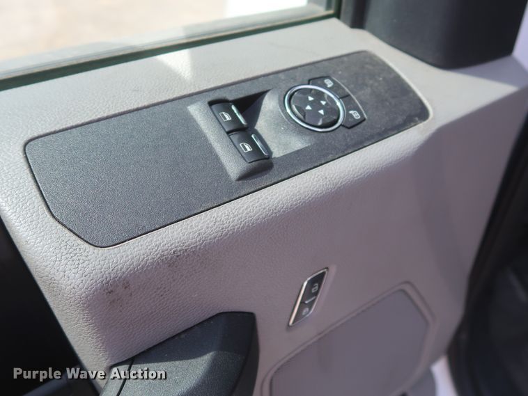 image for item HT9588 2017 Ford F350 Super Duty XL  utility bed pickup truck