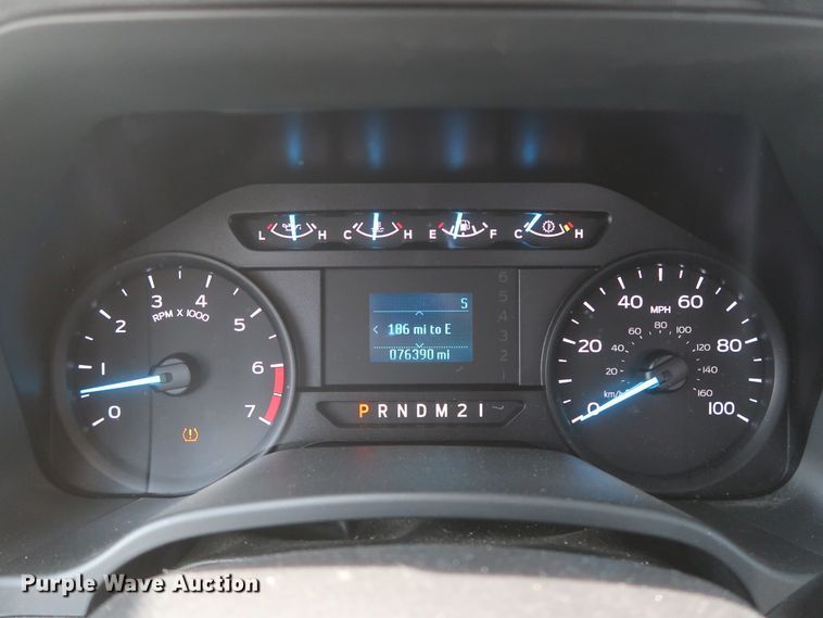 image for item HT9588 2017 Ford F350 Super Duty XL  utility bed pickup truck