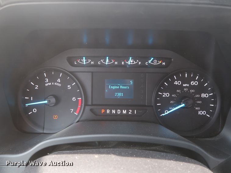 image for item HT9588 2017 Ford F350 Super Duty XL  utility bed pickup truck