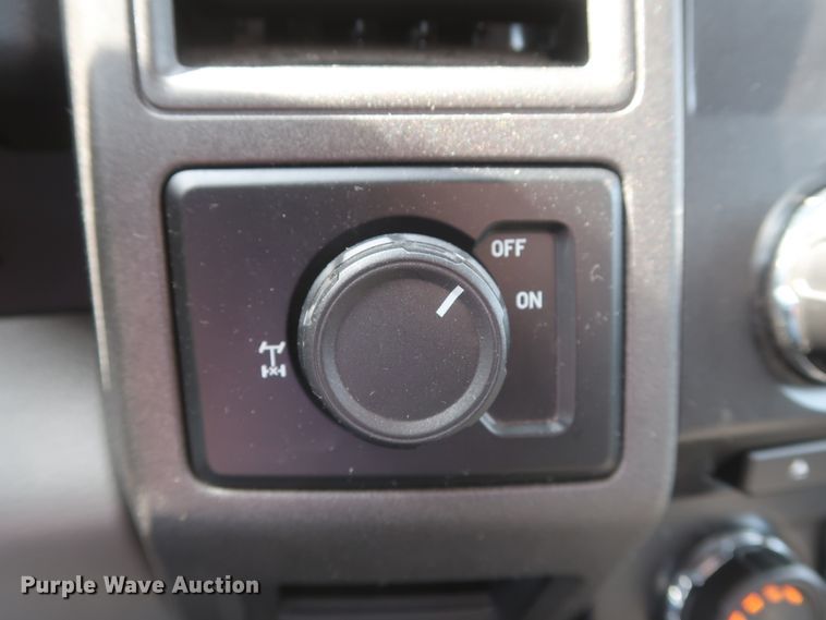 image for item HT9588 2017 Ford F350 Super Duty XL  utility bed pickup truck