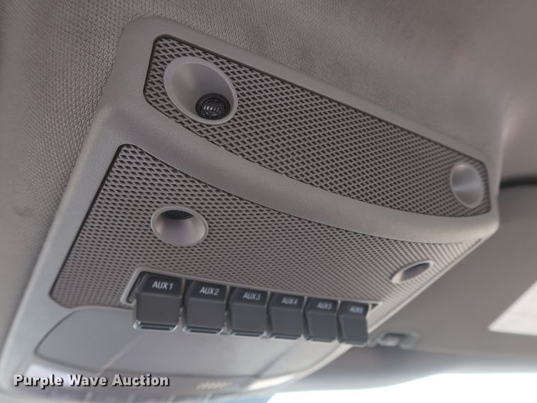 image for item HT9588 2017 Ford F350 Super Duty XL  utility bed pickup truck