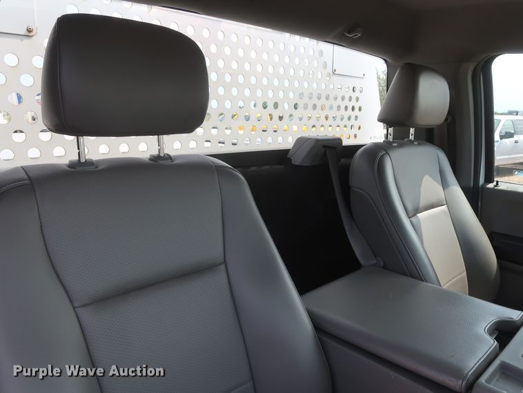 image for item HT9588 2017 Ford F350 Super Duty XL  utility bed pickup truck