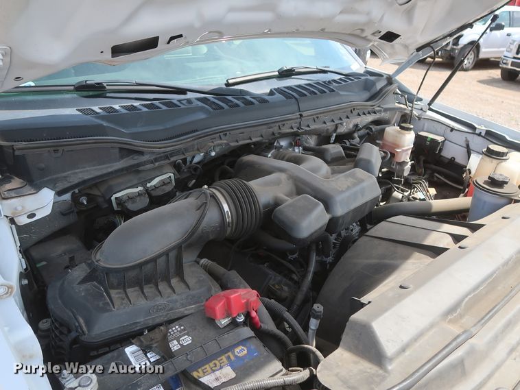 image for item HT9588 2017 Ford F350 Super Duty XL  utility bed pickup truck