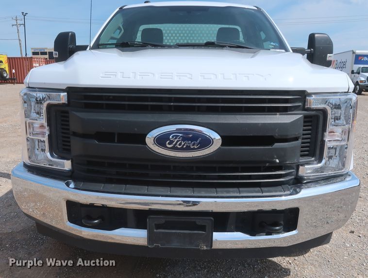 image for item HT9588 2017 Ford F350 Super Duty XL  utility bed pickup truck