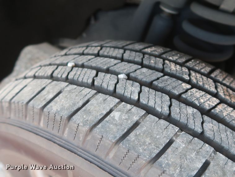 image for item HT9588 2017 Ford F350 Super Duty XL  utility bed pickup truck