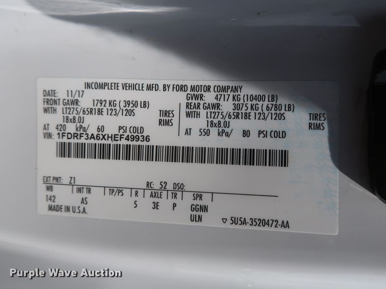 image for item HT9588 2017 Ford F350 Super Duty XL  utility bed pickup truck