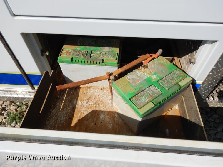 image for item HV9264 2014 AEV ambulance body