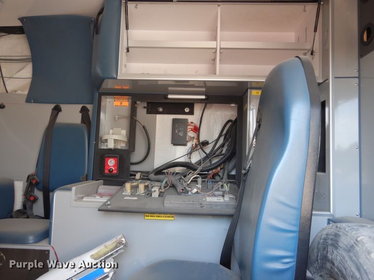 image for item HV9264 2014 AEV ambulance body