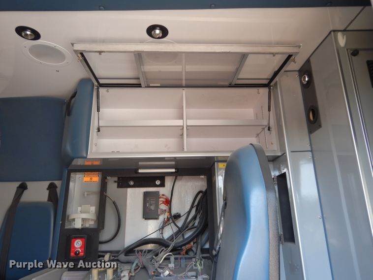 image for item HV9264 2014 AEV ambulance body