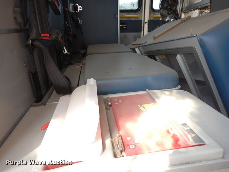 image for item HV9264 2014 AEV ambulance body