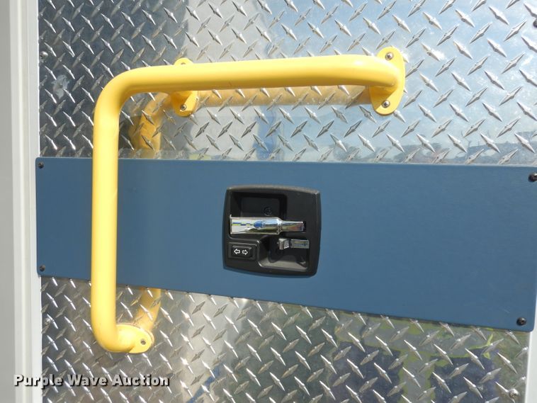 image for item HV9264 2014 AEV ambulance body