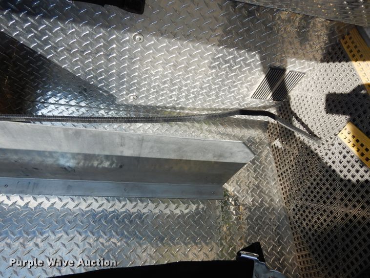 image for item HV9264 2014 AEV ambulance body