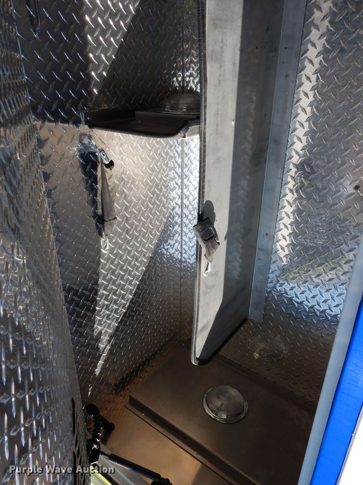 image for item HV9264 2014 AEV ambulance body