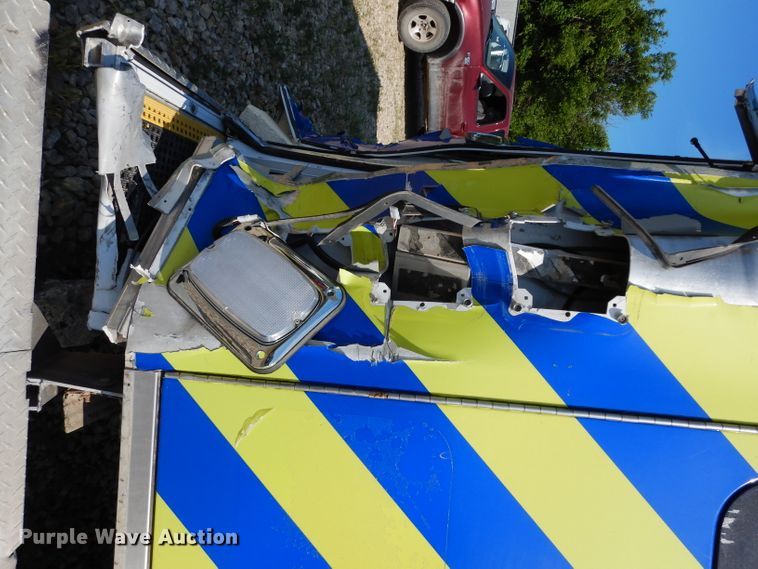 image for item HV9264 2014 AEV ambulance body