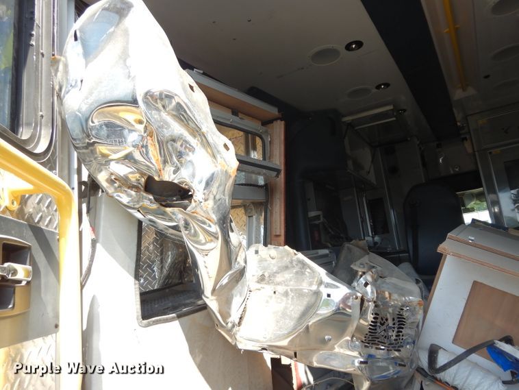 image for item HV9264 2014 AEV ambulance body