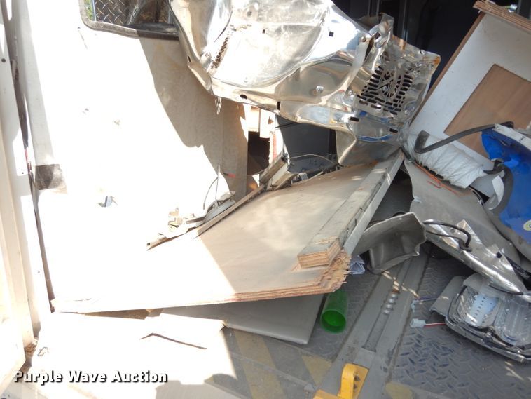 image for item HV9264 2014 AEV ambulance body