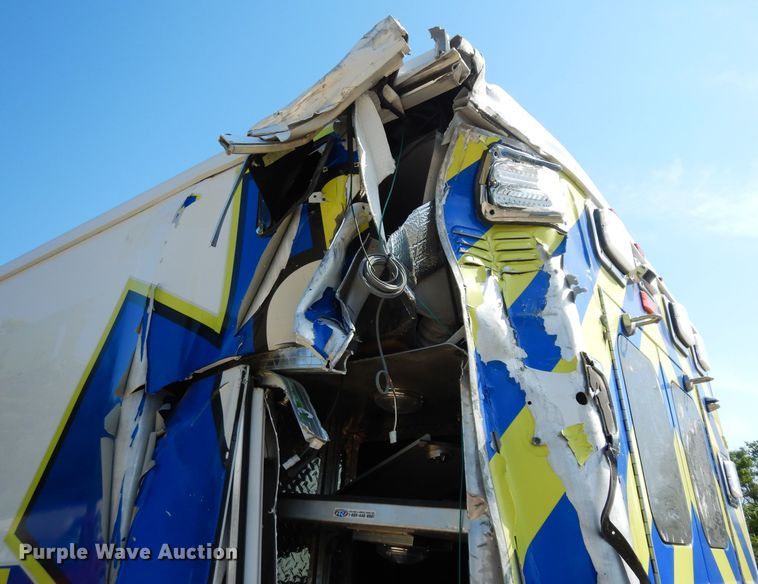 image for item HV9264 2014 AEV ambulance body