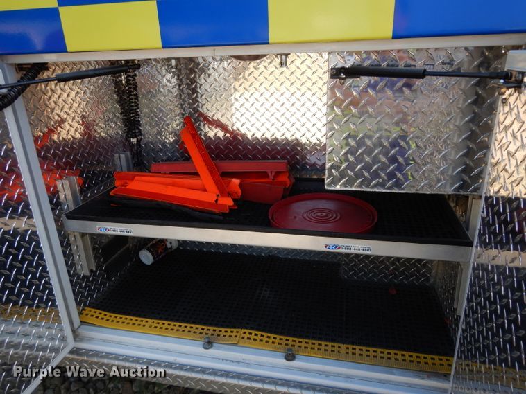 image for item HV9264 2014 AEV ambulance body