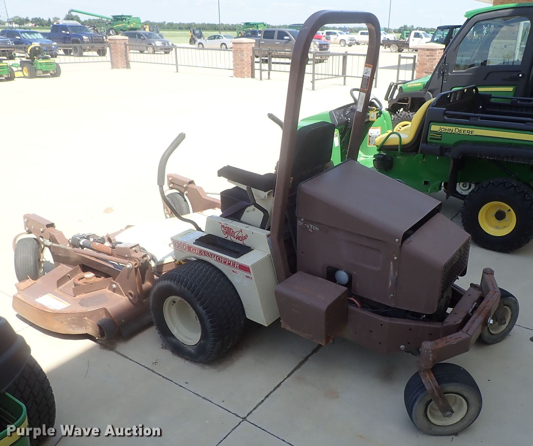 930D lawn mower in Mcpherson, KS Item DG2342 sold