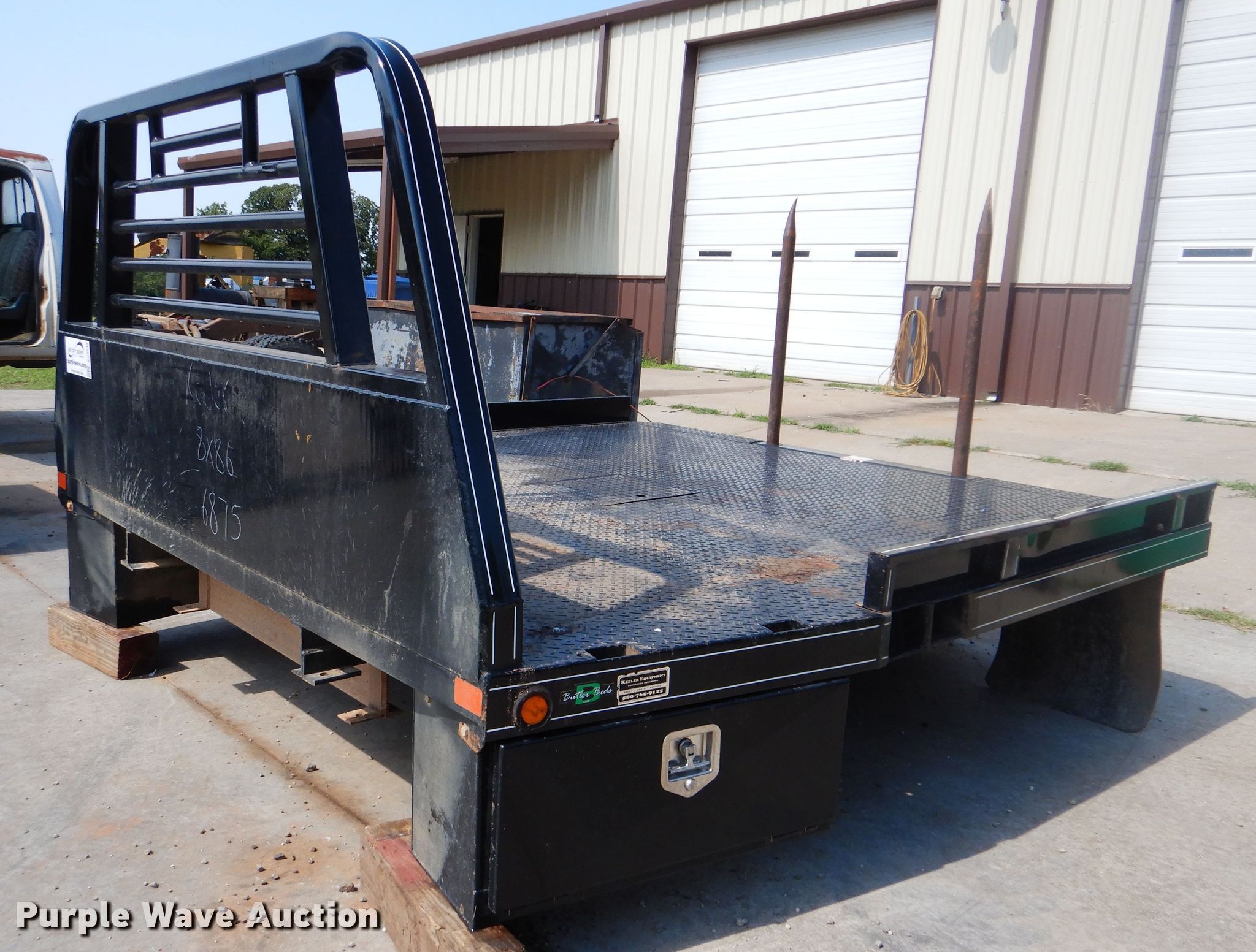 Hydraulic bale bed in Yale, OK Item DG8743 sold Purple Wave
