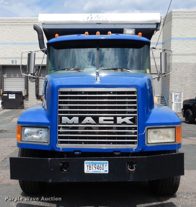 image for item DA8394 1998 Mack CH613  dump truck