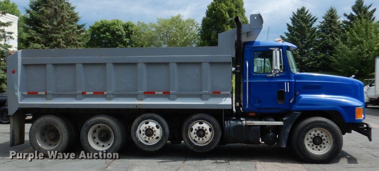 image for item DA8394 1998 Mack CH613  dump truck