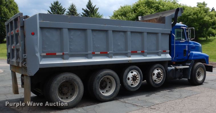 image for item DA8394 1998 Mack CH613  dump truck